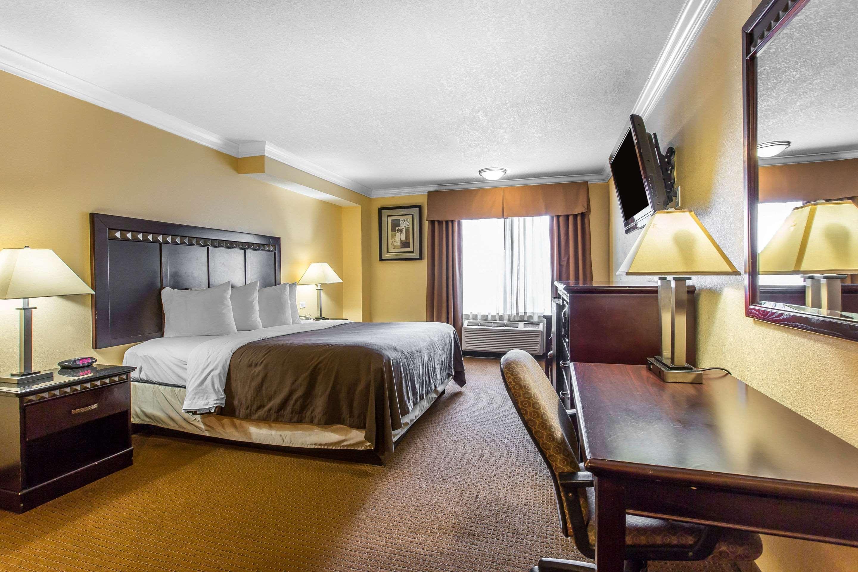 Quality Inn&suites Bell Gardens-los Angeles Bell Gardens