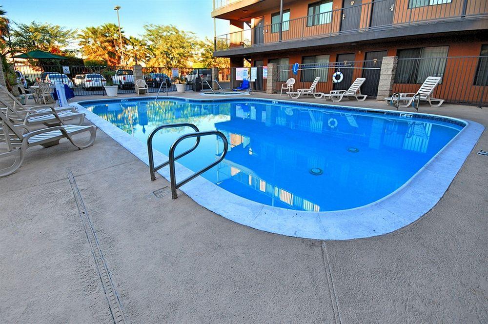 Quality Inn&suites Bell Gardens-los Angeles Hotel 3*
