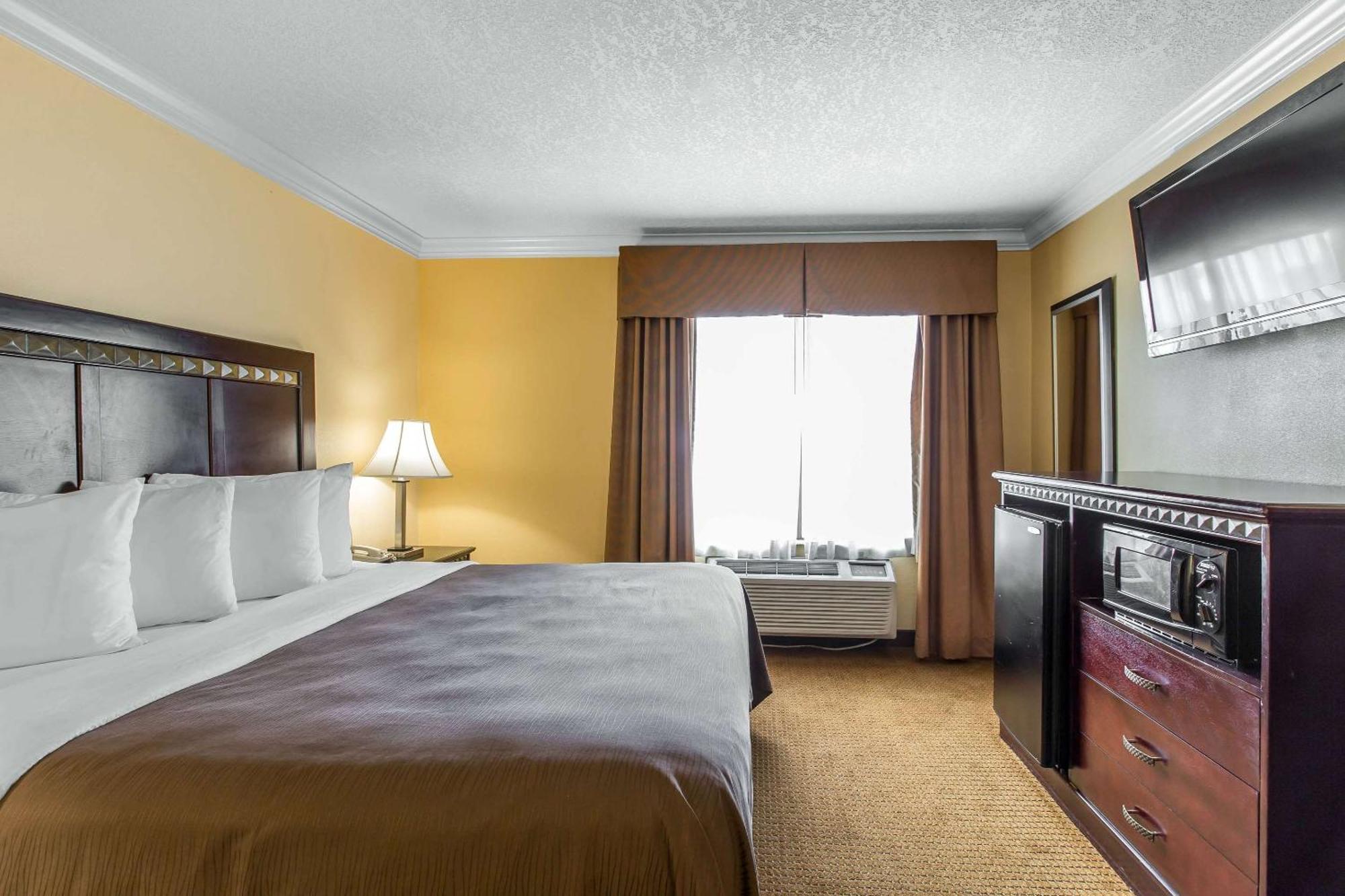 Quality Inn&suites Bell Gardens-los Angeles Bell Gardens