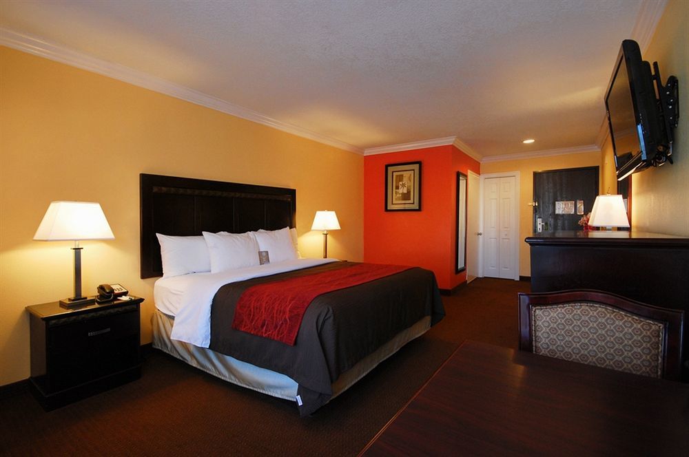 Hotel Quality Inn&suites Bell Gardens-los Angeles 3*