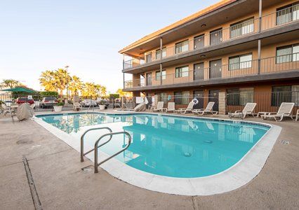 Hotel Quality Inn&suites Bell Gardens-los Angeles