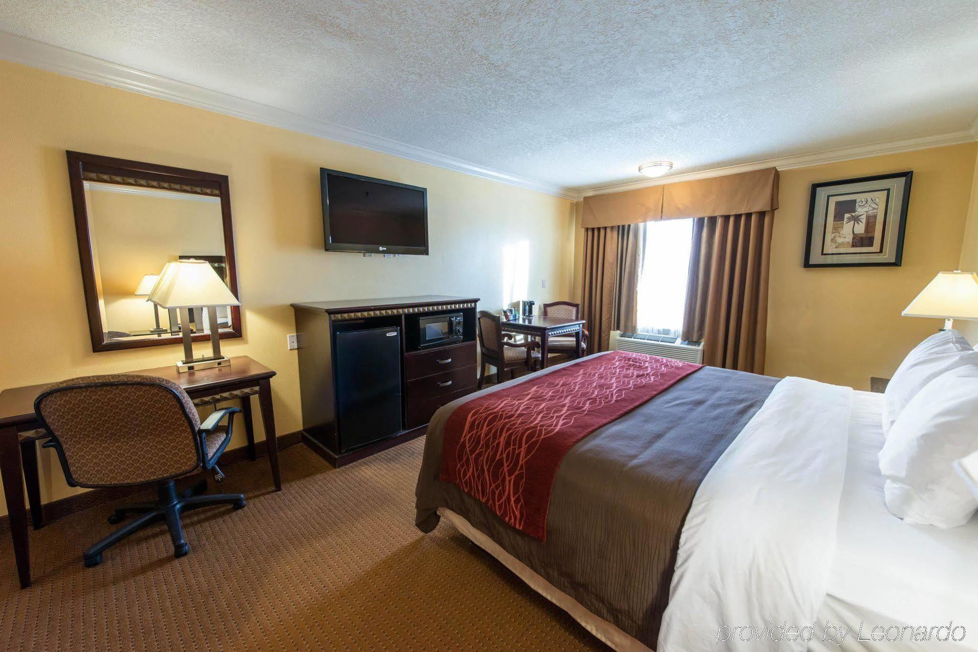 Quality Inn&suites Bell Gardens-los Angeles 3*